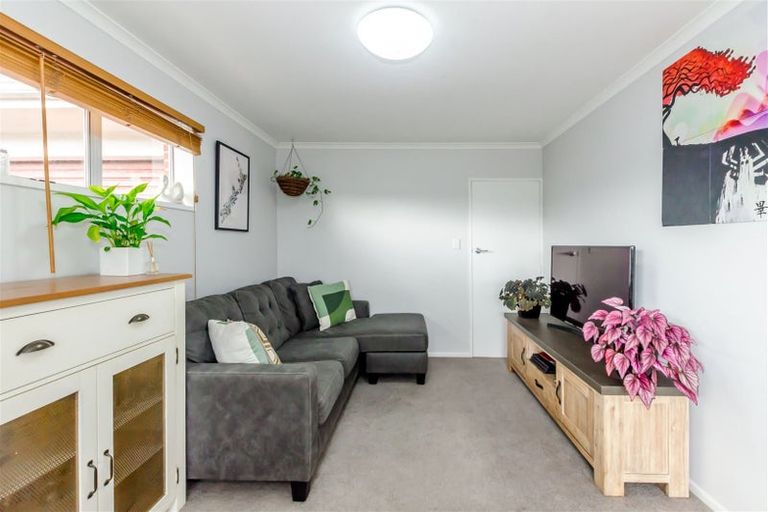 Photo of property in 9a Belvedere Avenue, Waikanae, 5036
