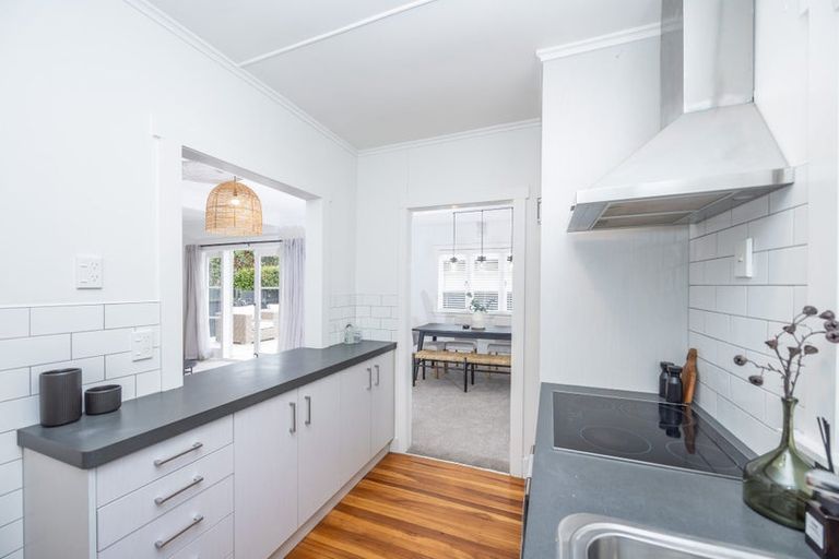 Photo of property in 28 Walsh Street, Forest Lake, Hamilton, 3200