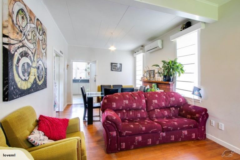 Photo of property in 63 Avondale Road, Taradale, Napier, 4112