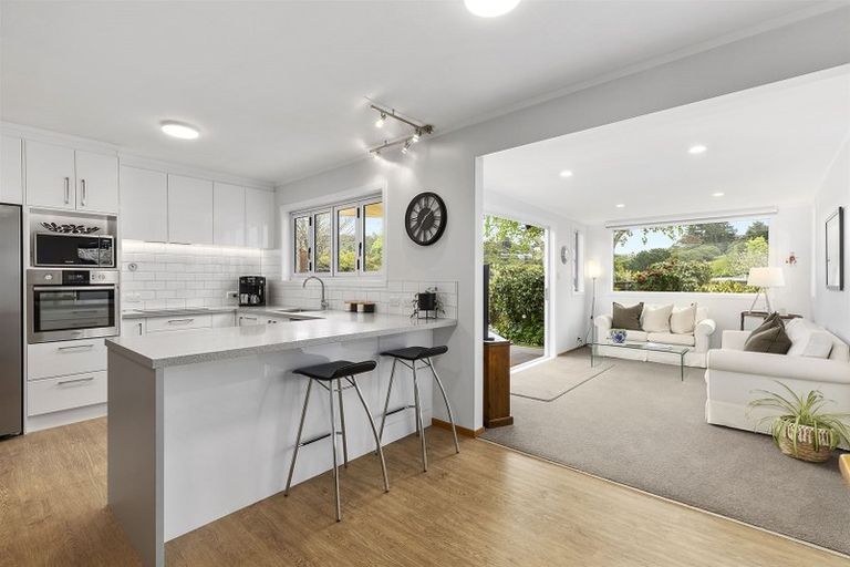 Photo of property in 142 Kahu Road, Paremata, Porirua, 5024