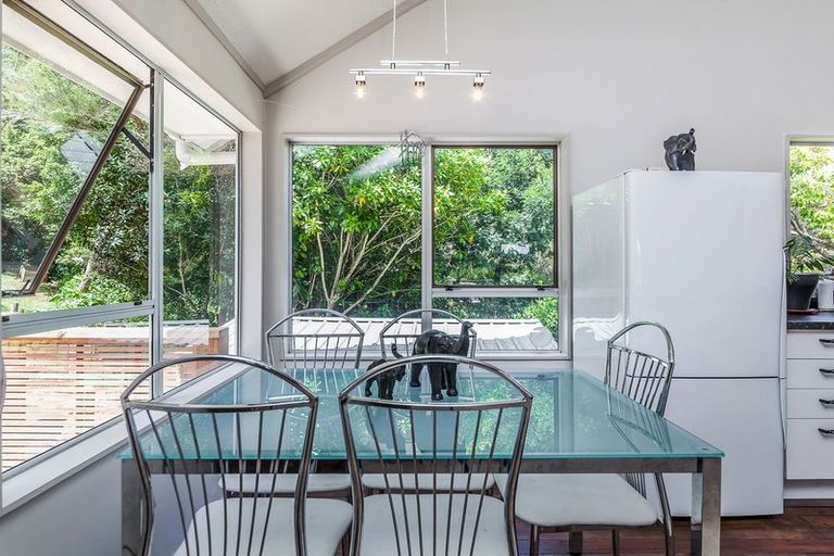 Photo of property in 5/40 Radiata Lane, Chatswood, Auckland, 0626