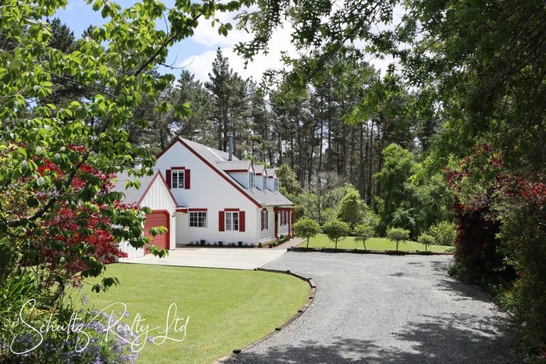 Photo of property in 3251 Paparoa-oakleigh Road, Paparoa, 0571