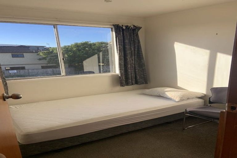 Photo of property in 6c Seaview Road, Milford, Auckland, 0620