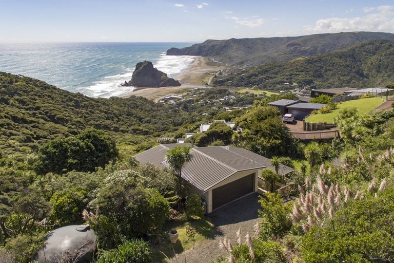 Photo of property in 85 Piha Road, Piha, New Lynn, 0772