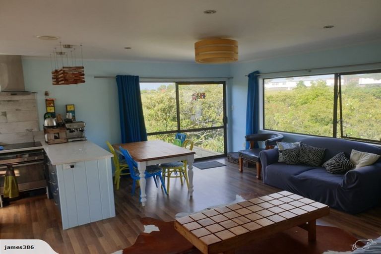 Photo of property in 1/35 St Leonards Road, Kelston, Auckland, 0602