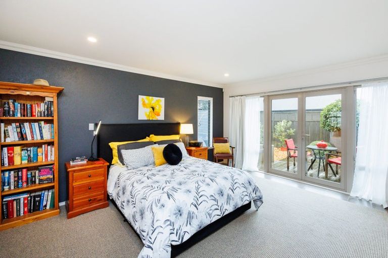 Photo of property in 3 Lourie Way, Fitzherbert, Palmerston North, 4410