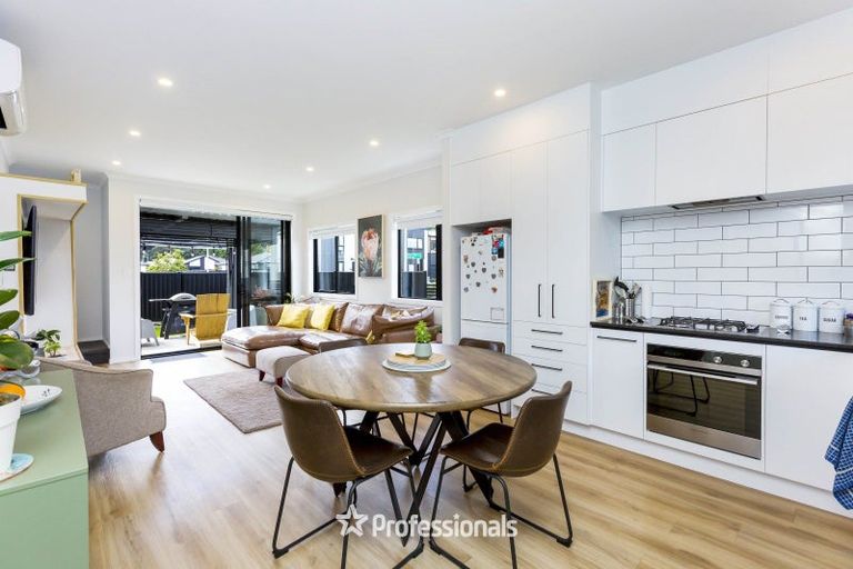 Photo of property in 76 Mawai Hakona Drive, Wallaceville, Upper Hutt, 5018