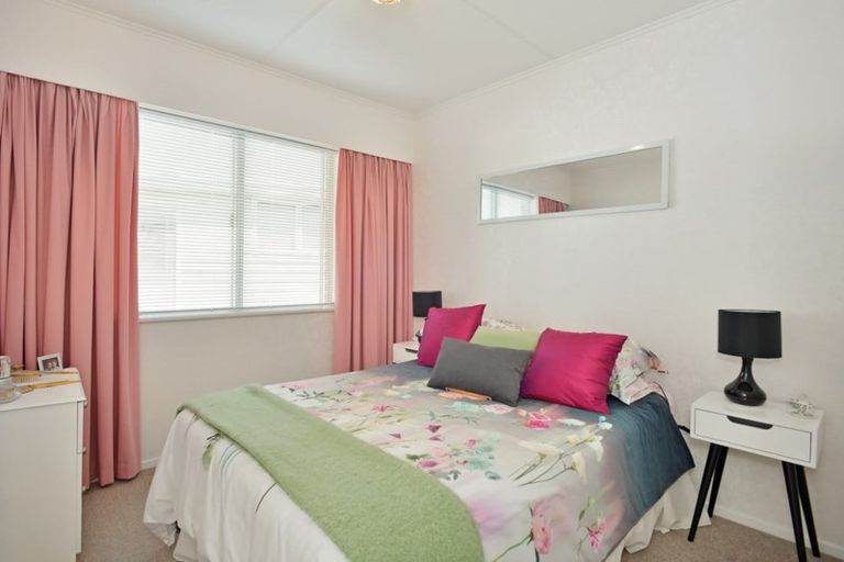 Photo of property in 23 Augustus Street, Carterton, 5713