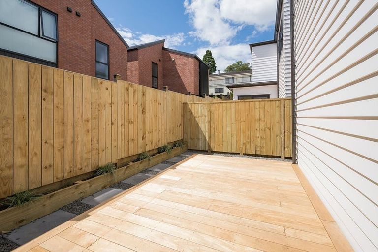 Photo of property in 71 Salamanca Road, Sunnynook, Auckland, 0620