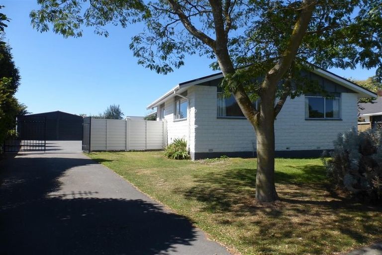 Photo of property in 14 Bidwell Place, Hillmorton, Christchurch, 8025