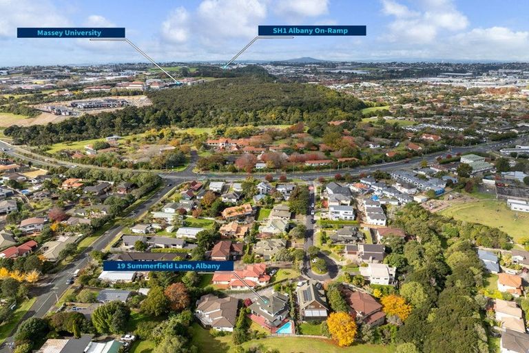 Photo of property in 19 Summerfield Lane, Albany, Auckland, 0632