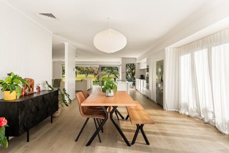 Photo of property in 194 Oceanbeach Road, Mount Maunganui, 3116