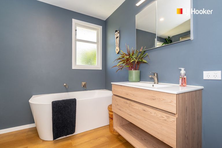 Photo of property in 3 Geddes Street, Green Island, Dunedin, 9018