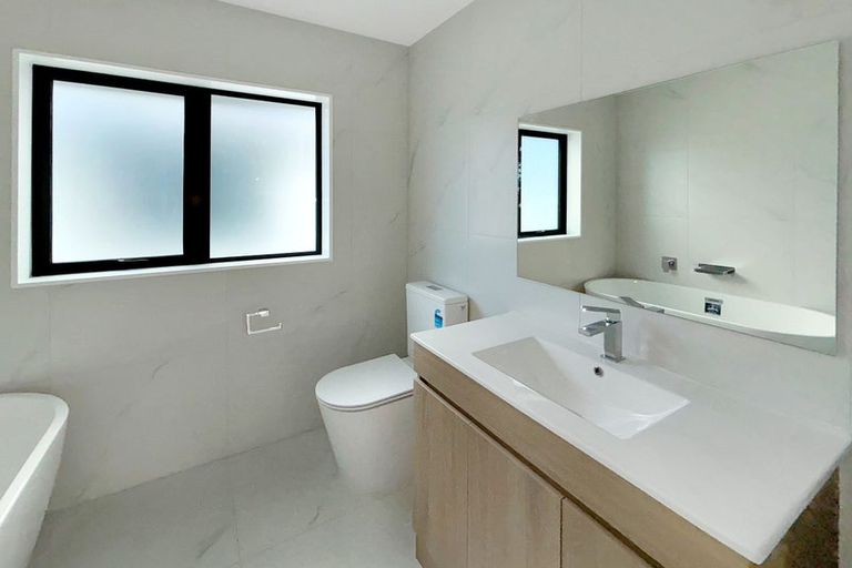 Photo of property in 4 Nicola Place, Mangere, Auckland, 2022