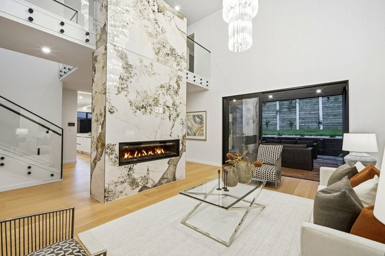 Photo of property in 28 Streamview Way, Long Bay, 0792