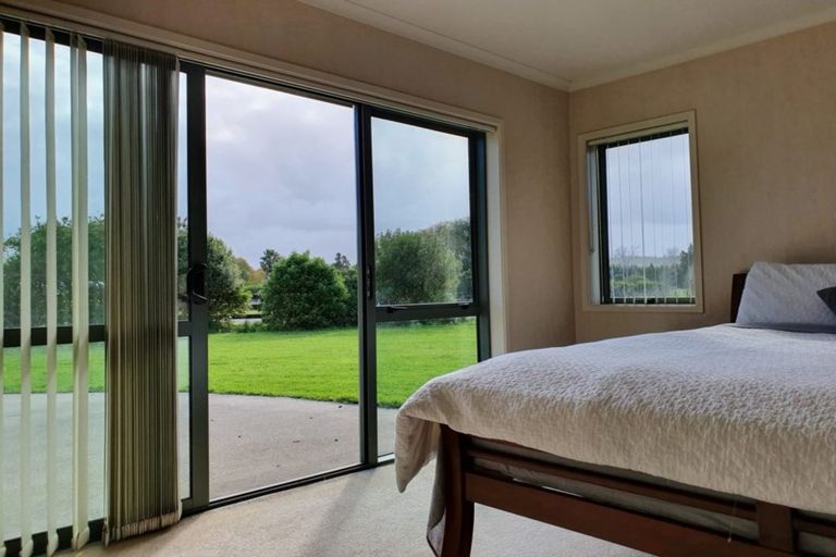 Photo of property in 78 Koraha Road, Kumeu, 0892