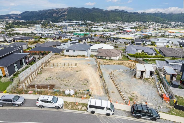 Photo of property in 4 Te Hoiere Street, Aotea, Porirua, 5024