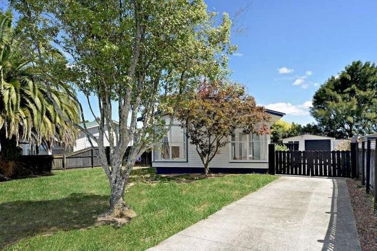 Photo of property in 19 President Avenue, Papakura, 2110