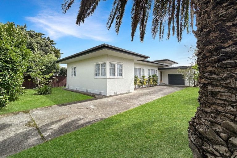 Photo of property in 303 College Street, West End, Palmerston North, 4410