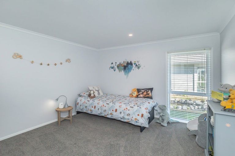 Photo of property in 14 Mowhia Grove, Waitarere, Levin, 5510
