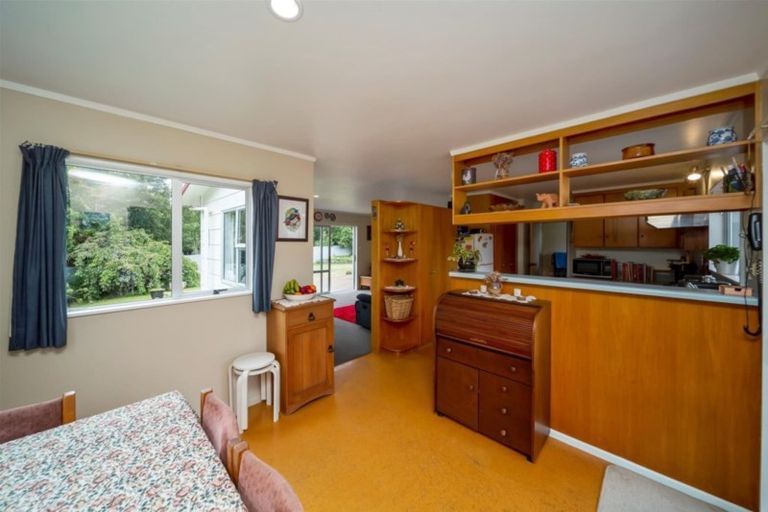 Photo of property in 75 Patu-kukupa Street, Manaia, 4612