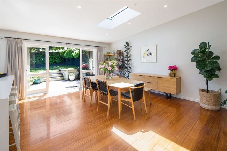 Photo of property in 52 Stanley Street, Berhampore, Wellington, 6023