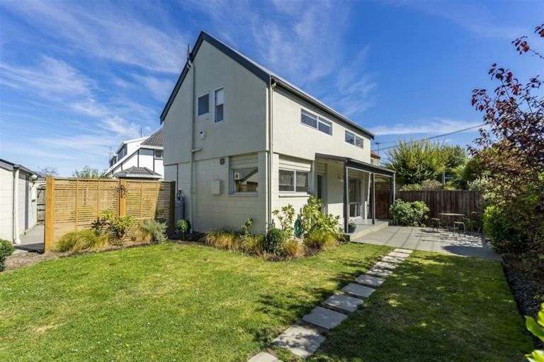 Photo of property in 107 Windermere Road, Papanui, Christchurch, 8053