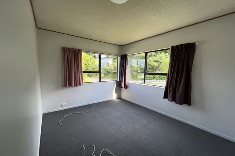 Photo of property in 1/55-65 Chivalry Road, Glenfield, Auckland, 0629