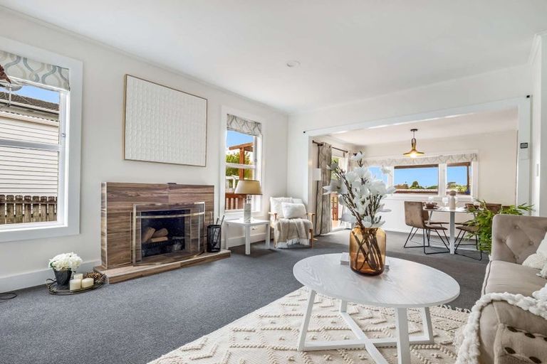 Photo of property in 177 Don Buck Road, Massey, Auckland, 0614