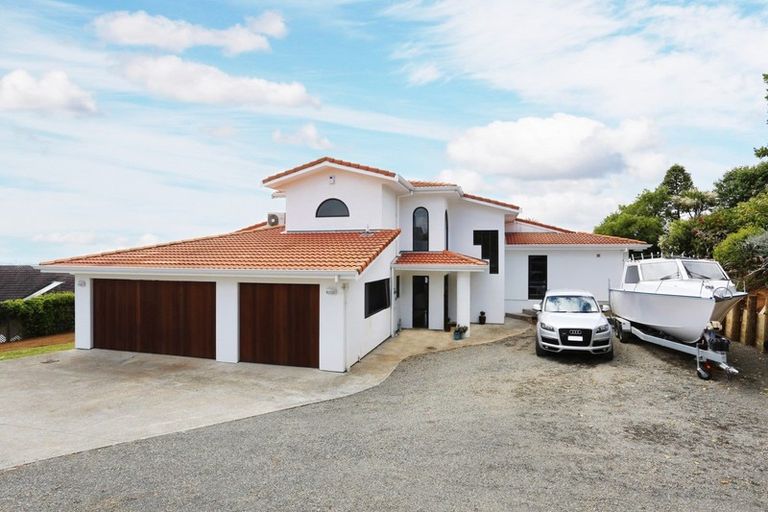 Photo of property in 6b Jayar Heights, Bombay, 2675