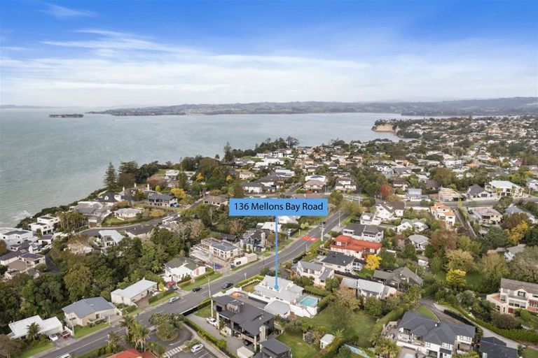 Photo of property in 136 Mellons Bay Road, Mellons Bay, Auckland, 2014