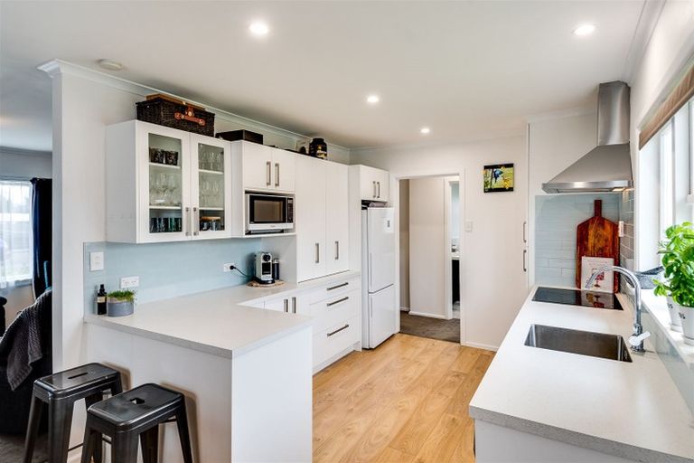 Photo of property in 12 Chester Street, Taradale, Napier, 4112