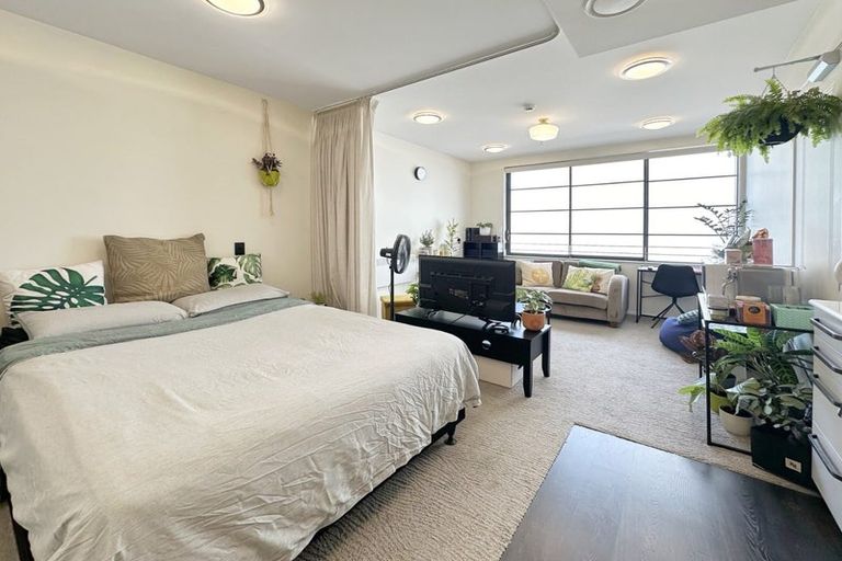 Photo of property in 208/3 Roxburgh Street, Mount Victoria, Wellington, 6011