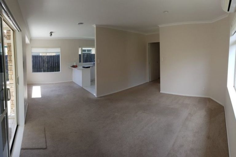 Photo of property in 27 Dan Tori Place, Orewa, 0931