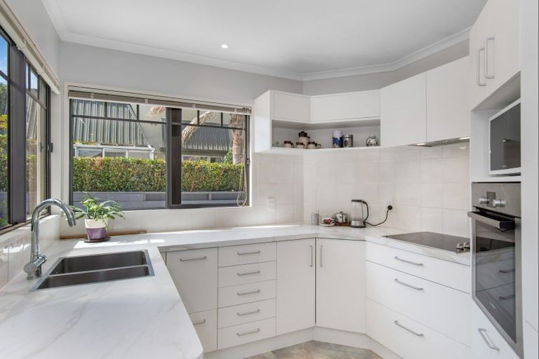 Photo of property in 480c Devonport Road, Tauranga South, Tauranga, 3112