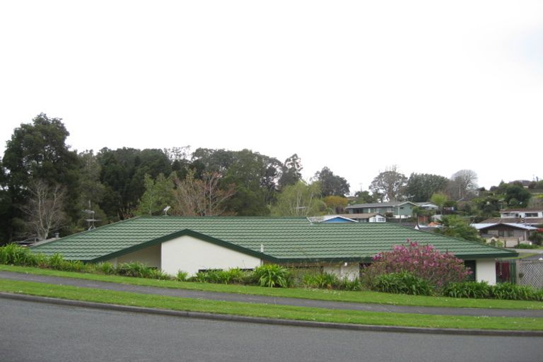 Photo of property in 6 Redwood Crescent, Westown, New Plymouth, 4310