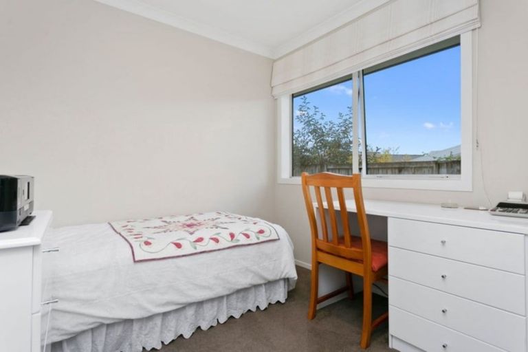 Photo of property in 23 Lilac Close, Cambridge, 3434