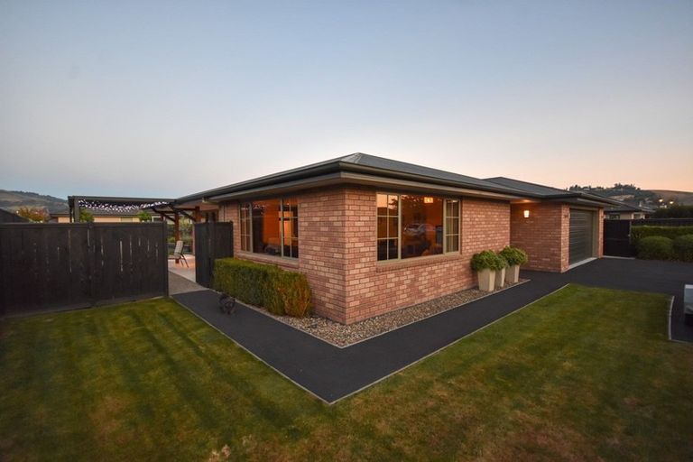 Photo of property in 42 Hagart-alexander Drive, Mosgiel, 9024