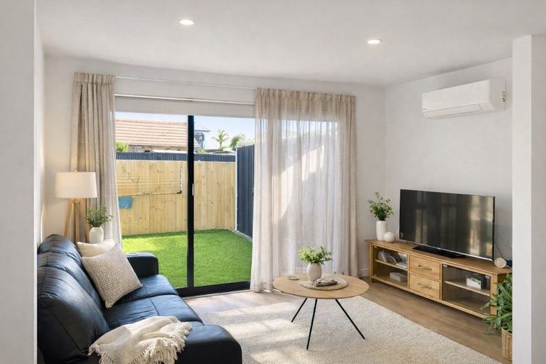Photo of property in 3/358 Main Road, Huapai, Kumeu, 0810