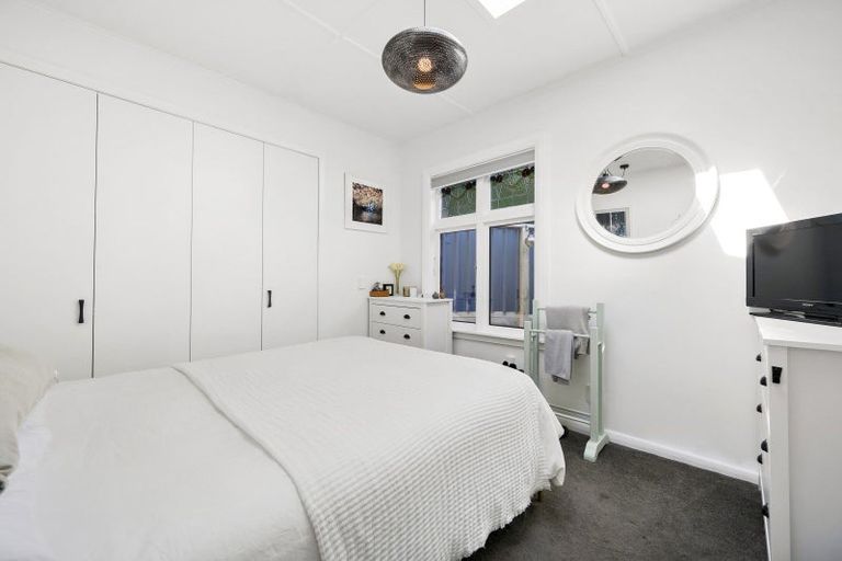 Photo of property in 409 Marine Drive, Mahina Bay, Lower Hutt, 5013