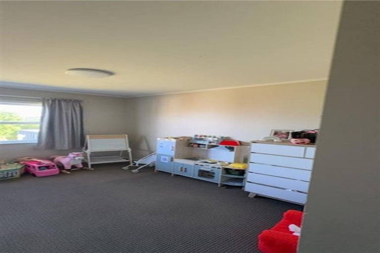 Photo of property in 117 Manuka Road, Bayview, Auckland, 0629