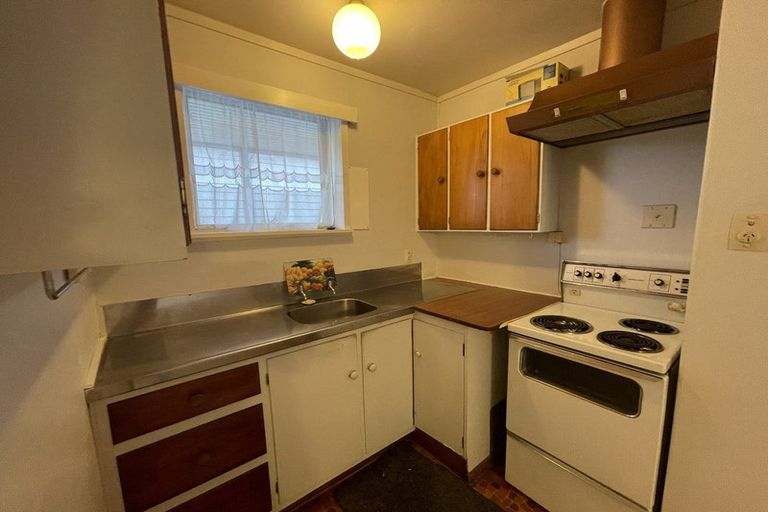 Photo of property in 139a Forrest Hill Road, Forrest Hill, Auckland, 0620