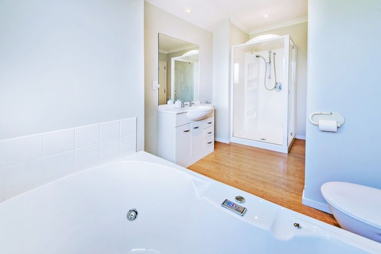 Photo of property in 28 Windsor Drive, Kirwee, Darfield, 7571