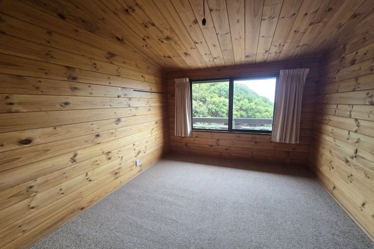 Photo of property in 10 Mervyn Place, Plimmerton, Porirua, 5026