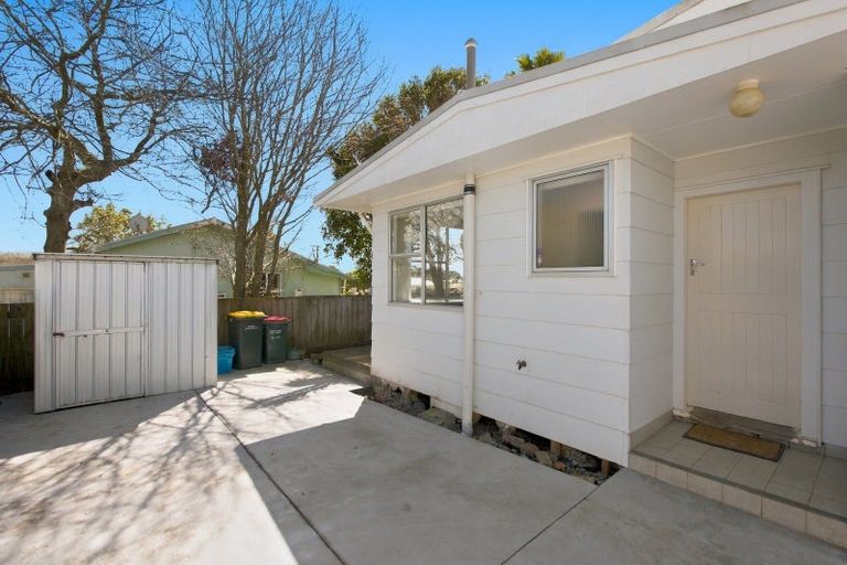Photo of property in 19 Carey Street, Waitara, 4320