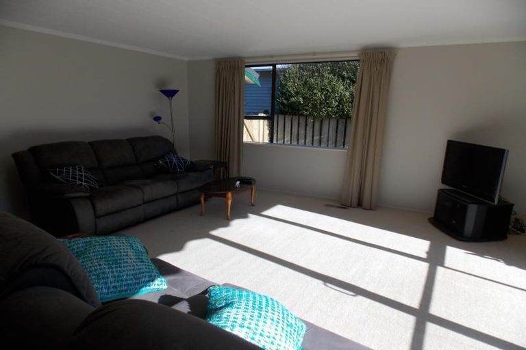 Photo of property in 10 Fernlea Avenue, Karori, Wellington, 6012