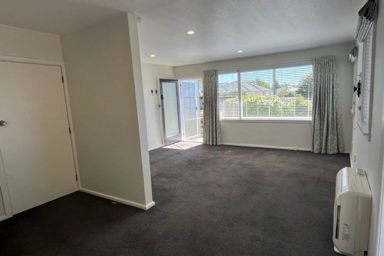 Photo of property in 2/16 Cutts Road, Russley, Christchurch, 8042