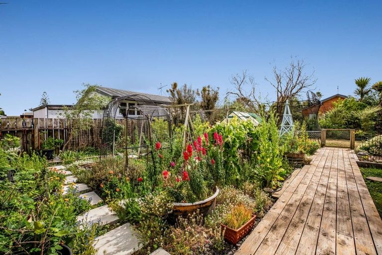 Photo of property in 120 Parkhurst Road, Parakai, 0830