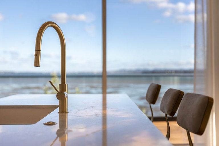 Photo of property in 4 Seawind Way, Hobsonville, Auckland, 0616