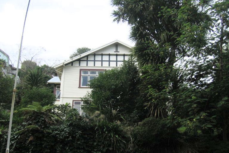 Photo of property in 13 Burns Road, Hospital Hill, Napier, 4110